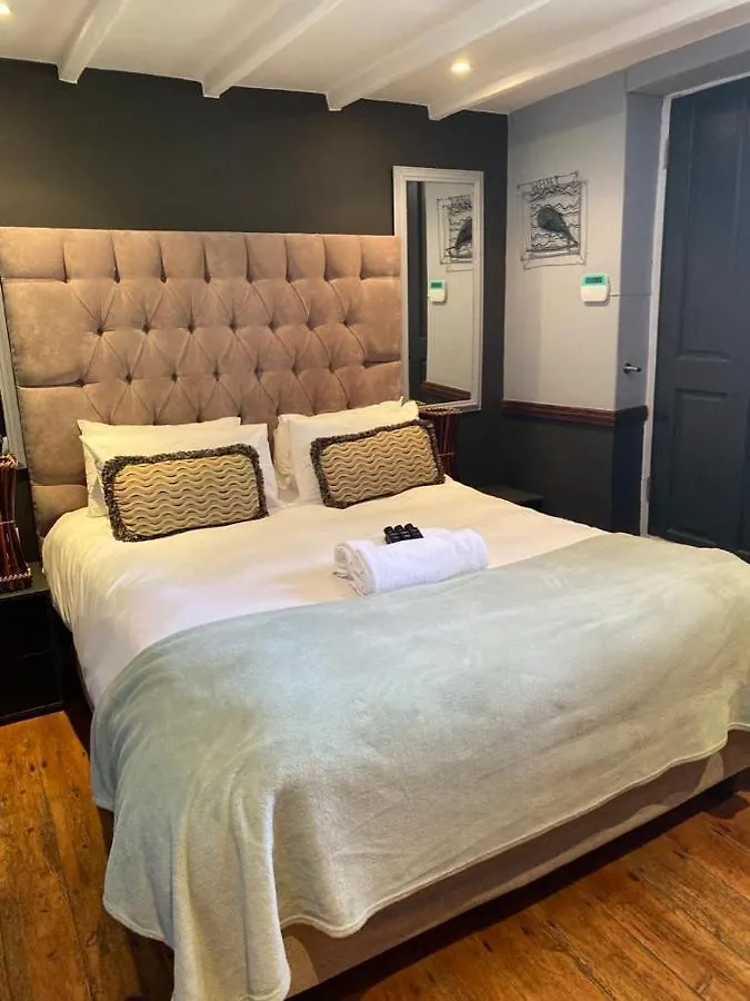 ***  The Lions Guest House Cape Town South Africa